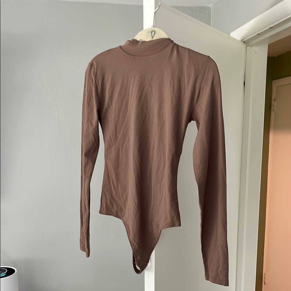 Aritzia Babaton Contour Brown Long Sleeve Women's Bodysuit, worn once